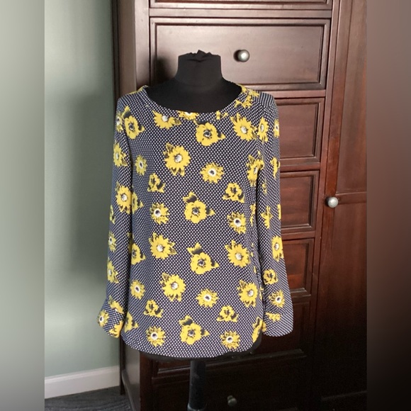 Banana Republic Saranda Floral Hi Lo Top Shirt Ballet Neck Navy Polka Dot EUC - Picture 1 of 8